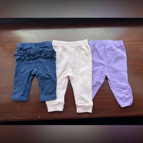 Lot Bundle of 3 baby girl pants size 0-3 months - Picture 2 of 2